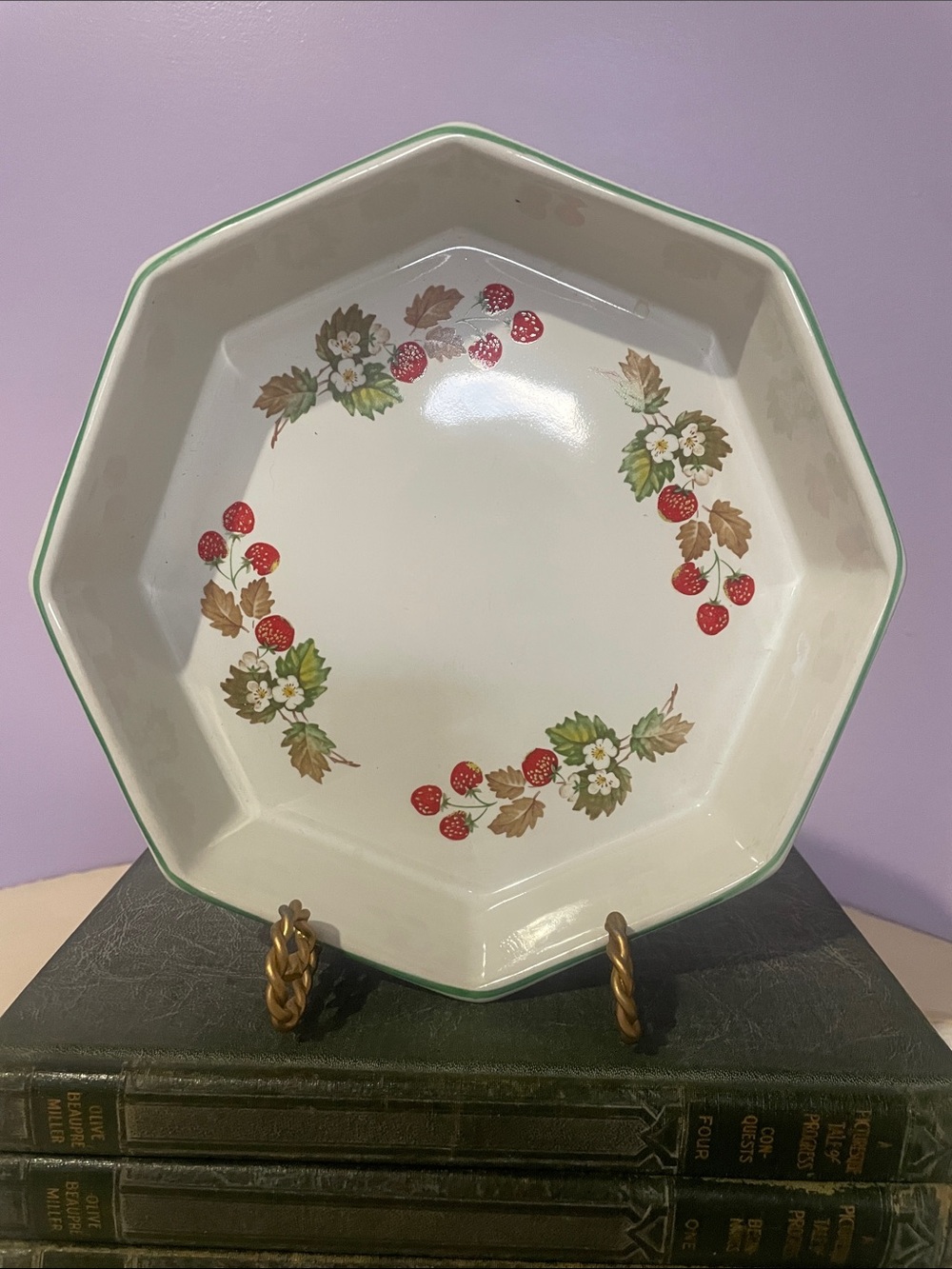 Classic Strawberry Garland Ceramic Serving Plate - White with Green Trim